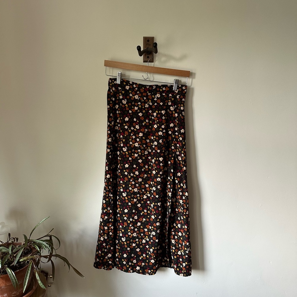 Beautiful a line skirt with the slit